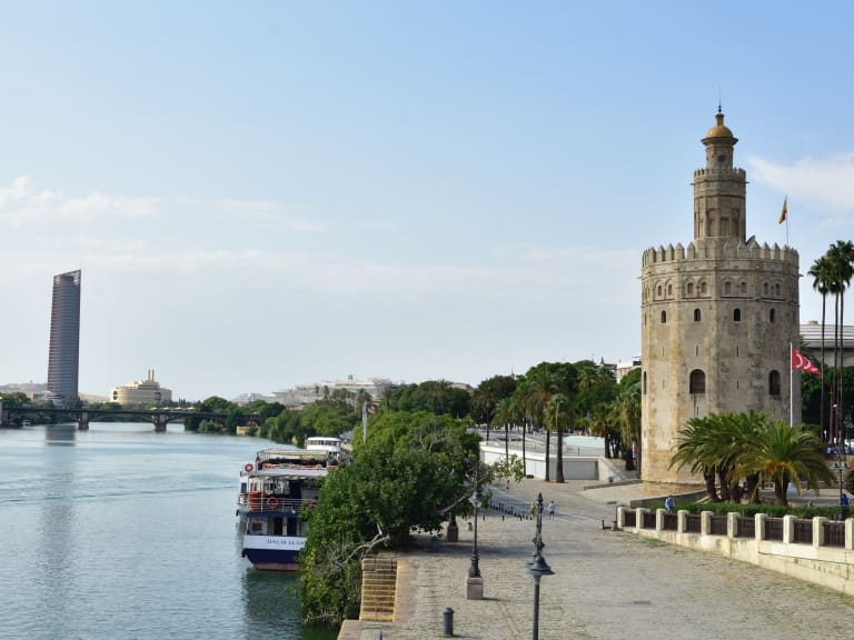 The Golden Tower on the banks of the Guadalquivir River| ©Santiago Lacarta