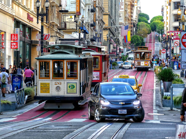 Enjoy the colourful streets of San Francisco| ©Bernard Spragg. NZ