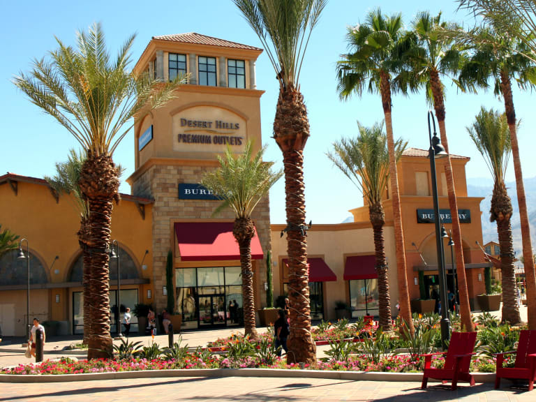 Desert Hills Premium Outlets| ©Thank You (20,5 millions+) views