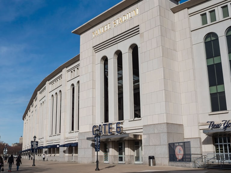 Yankee Stadium on a beautiful summer night. - Picture of New York