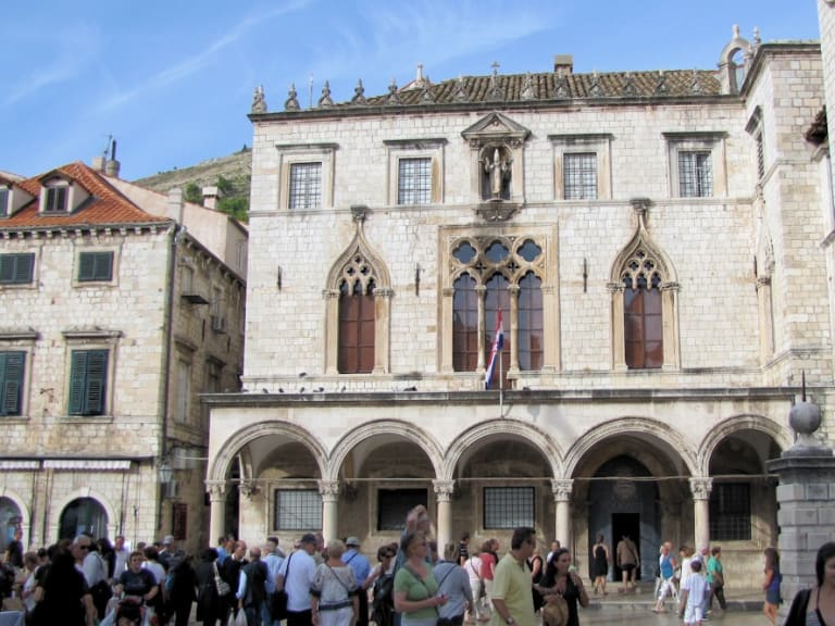 Palacio Sponza | ©wiredtourist.com