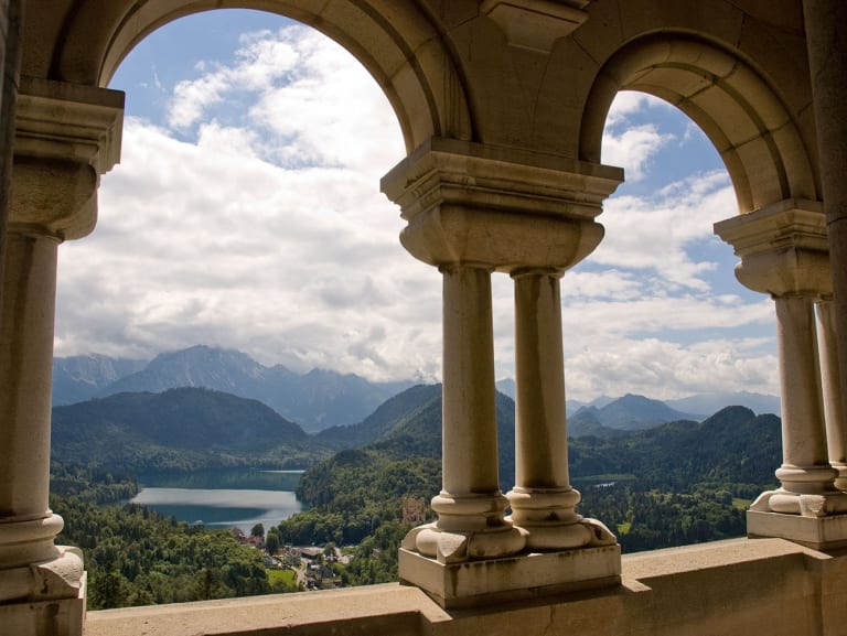 Disfruta de las bellas vistas desde el Castillo de Neuschwanstein | ©stanhua