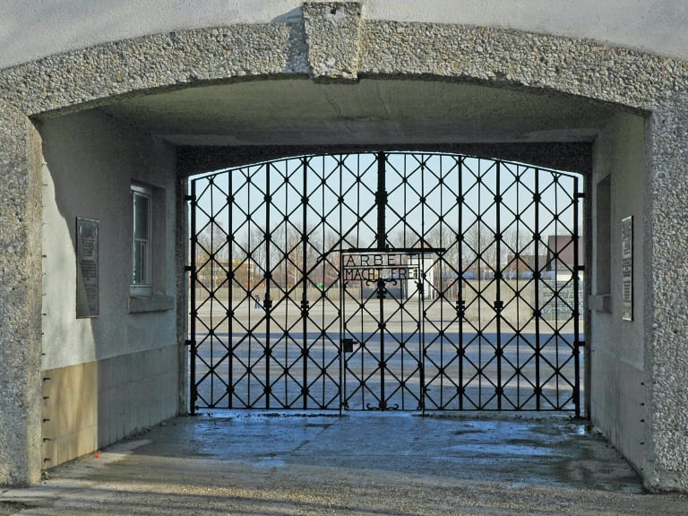 Entrada do campo de concentração de Dachau| ©Terence Burke