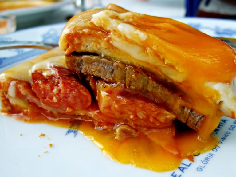 Tyypillinen francesinha| ©Filipe Fortes