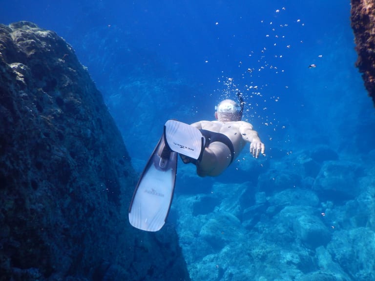 Snorkelling in Menorca's waters| ©JMarco Assmann