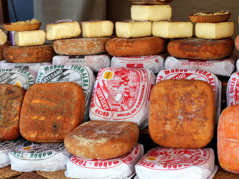 Typical and delicious Mahón cheese| ©manuel m. v.
