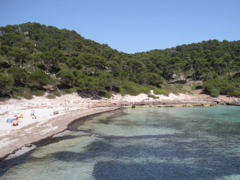 Trebaluger Cove| ©hugos007