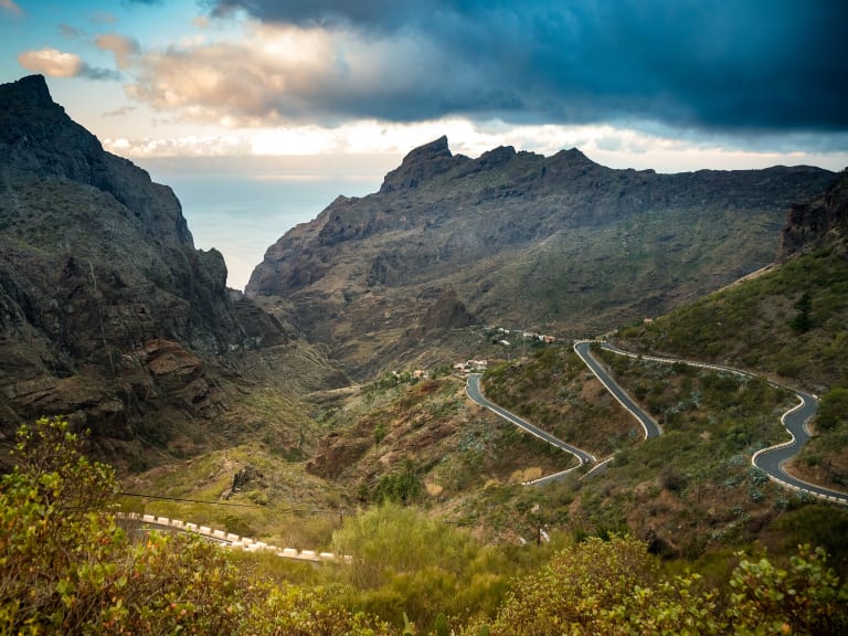Disfruta de los bellos paisajes de Masca desde tu jeep | ©Jason Boldero