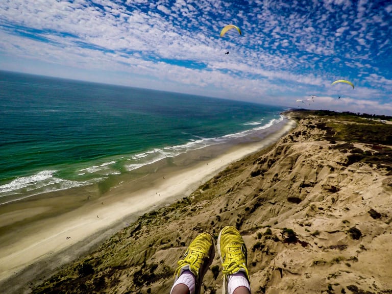Sobrevuela la isla en parapente | ©Michael L