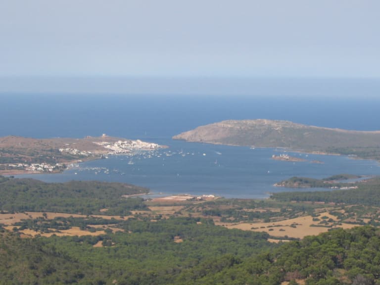 Fornells Bay| ©CC BY-SA 3.0 - Wikipedia