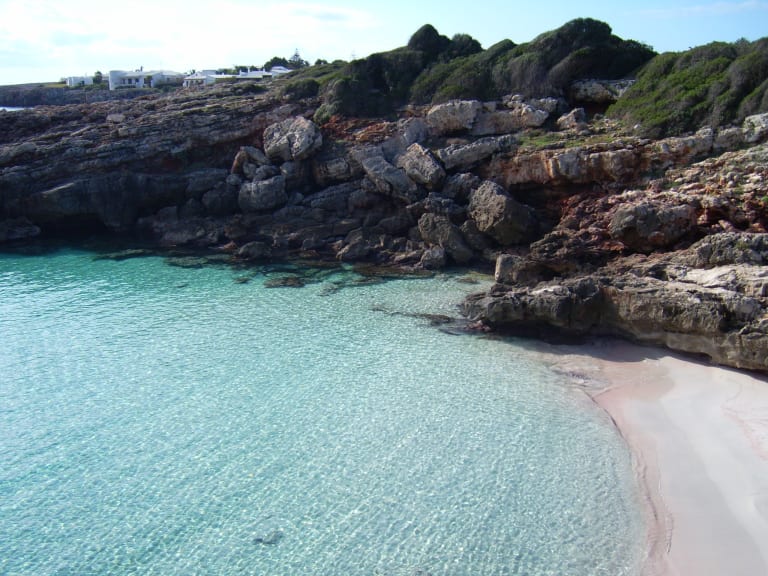 Es CAló Blanc| © MontanNito - Trabajo propio - Wikipedia