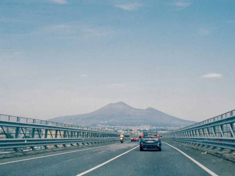 Travel by car to Pompeii| ©Britta Jerome