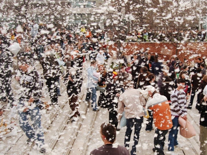 Pillow Fight Fun in Washington Square Park| ©David Kotai
