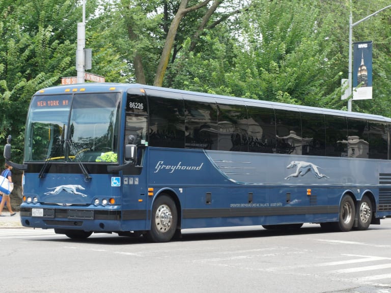 bus to niagara falls from new york