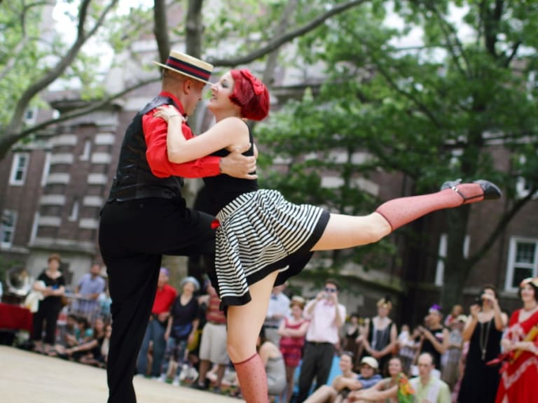 Enjoying the Jazz Age Lawn Party| ©Paul Stein