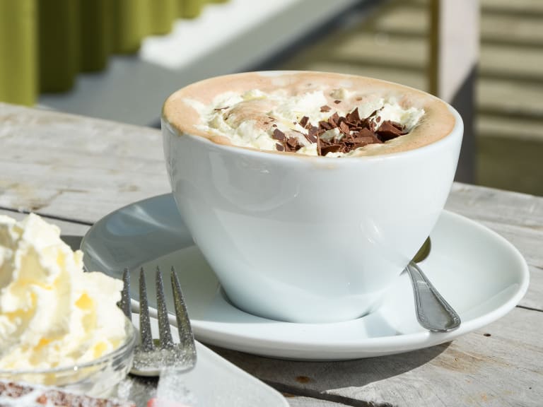 Desfrutar de chocolate quente| ©Theo Crazzolara