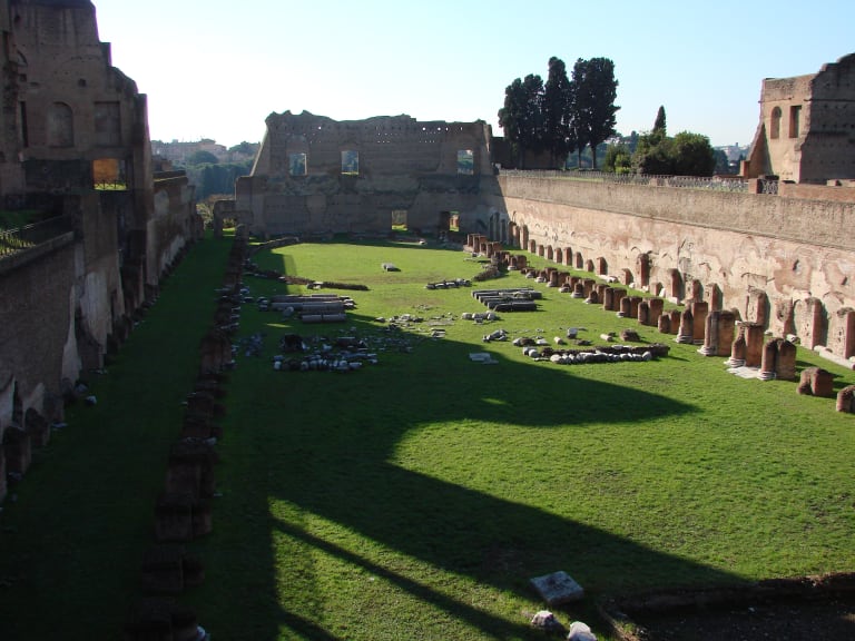 Vierailu Domizianon stadionilla| ©Allie Caulfield
