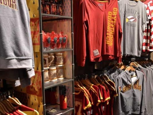 Harry Potter Studios London Gift Shop Walkthrough With Merch Prices 