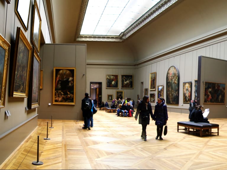 Touring the Louvre| ©vasse nicolas,antoine