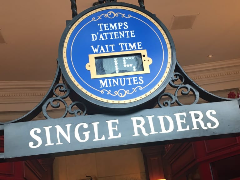 Single Rider waiting sign| ©DLP Report