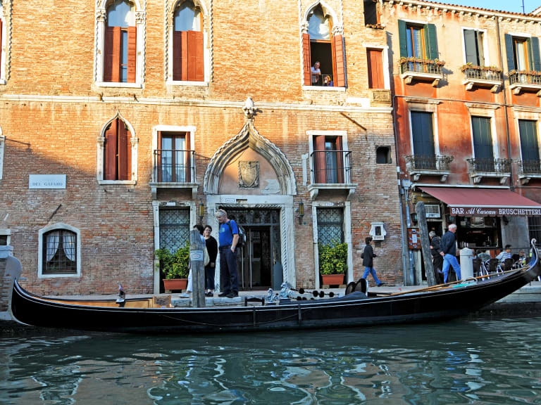How to Get Around in Venice (gondola, vaporetto ferry, water taxi