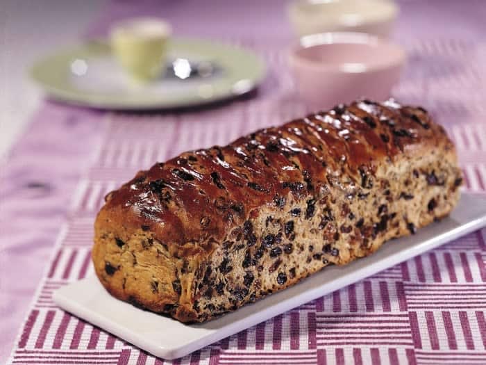 Paasbrood, tyypillinen pääsiäisleipä Amsterdamissa.| ©Tidbits T