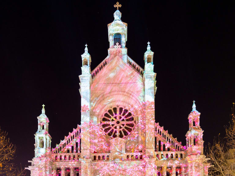 Valot Sainte Catherinen kirkossa| ©MVJ Photography