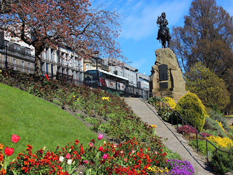 Princes Street Gardens in spring| ©Stuart Montgomery