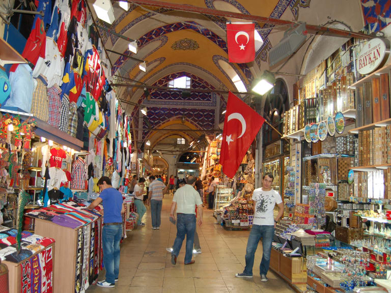 Exploring The Grand Bazaar The LARGEST Market In Istanbul, Turkey 