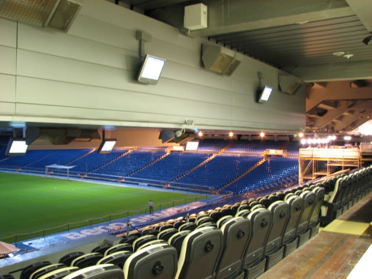 Santiago Bernabéu: entradas, tour, metro y cómo llegar al estadio del Real  Madrid