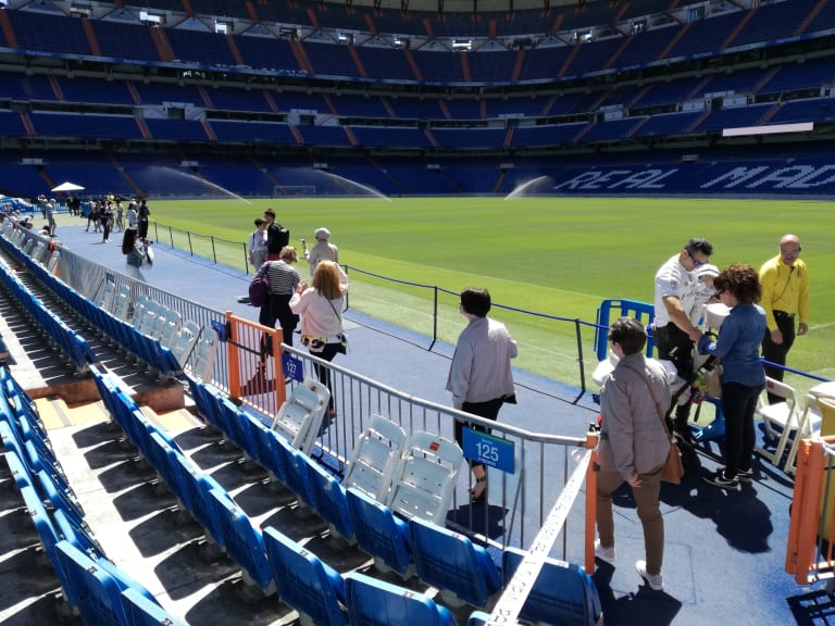 Entra en el mítico estadio Santiago Bernabeu del real madrid