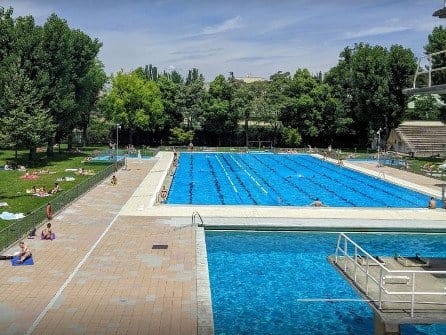 Piscinas da Câmara Municipal| ©Jonathan Marquez
