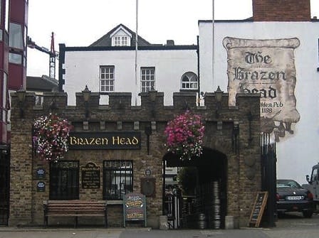 Inspirado em pubs da Inglaterra, bar especializado em sinuca abre em prédio  icônico de Porto Alegre