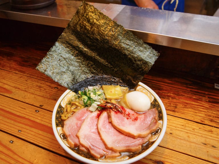 Tokio: Tour de degustación de ramen con 6 mini cuencos de ramen