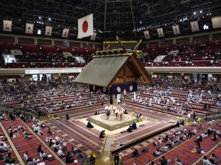 At the Ryōgoku Kokugikan| ©Steve Cadman