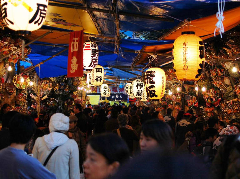 花園神社のお祭り| ©kenji M