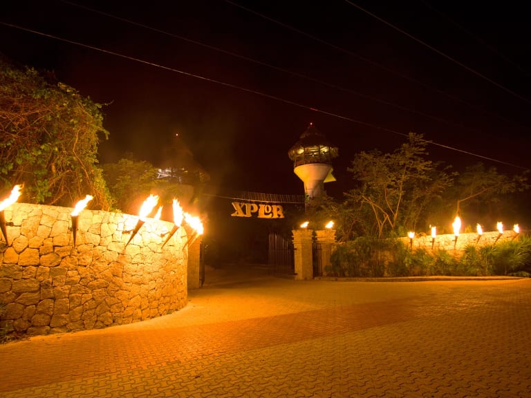 Ingresso al Parco Xplor Fuego| ©mycancuntours.com.mx