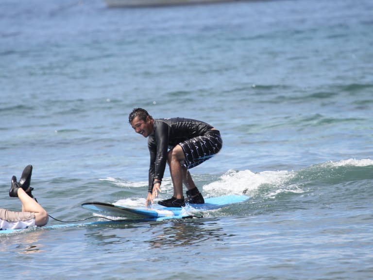 Book Maui Surf Lessons - Swell Maui Surf Lessons