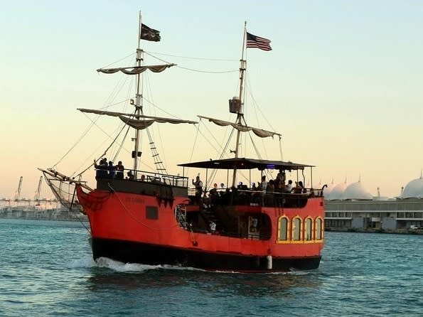 Biscayne Bay aboard a pirate ship| ©Ribas A