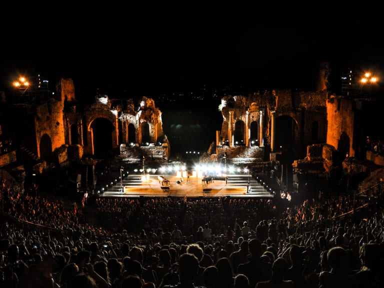 Play at the Ancient Theatre of Taormina| ©Claudio Licciardello