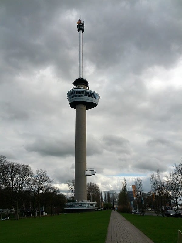 Euromast Kulesi|©Taco Witte