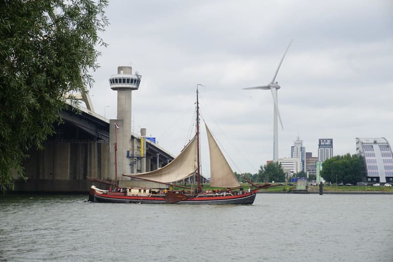 Rotterdam'da yelkenli tekne| © Bas van Oorschot