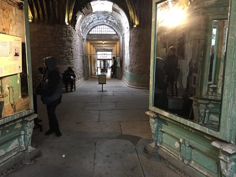 Im Inneren des Eastern State Penitentiary| ©Todd Van Hoosear