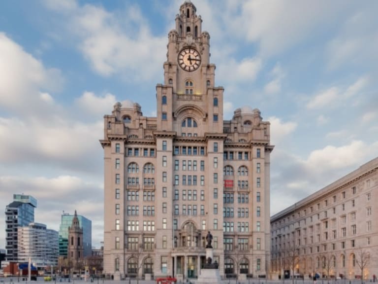 Royal Liver Building in Liverpool| ©Hellotickets