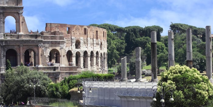 Vista del Coliseo y el Foro