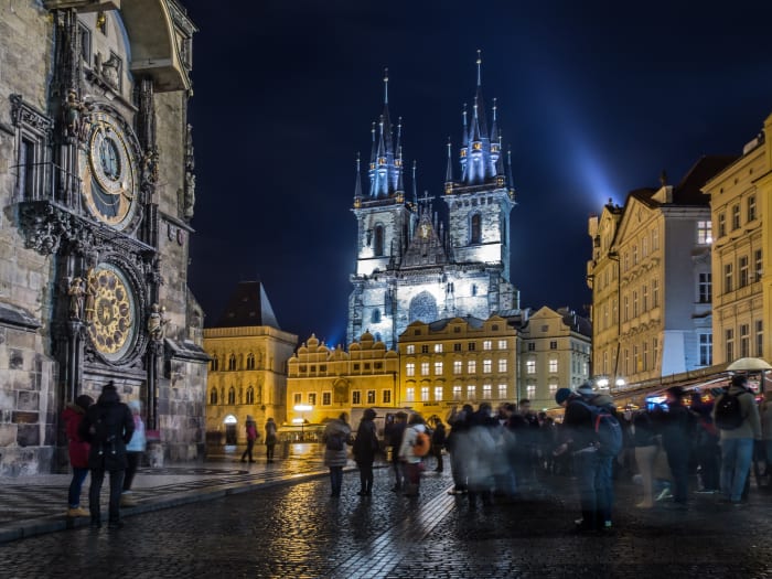 Visão noturna do Castelo de Praga
