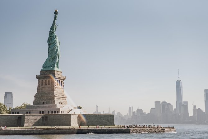 Statue of Liberty and Ellis Island Guided Tour with Ferry