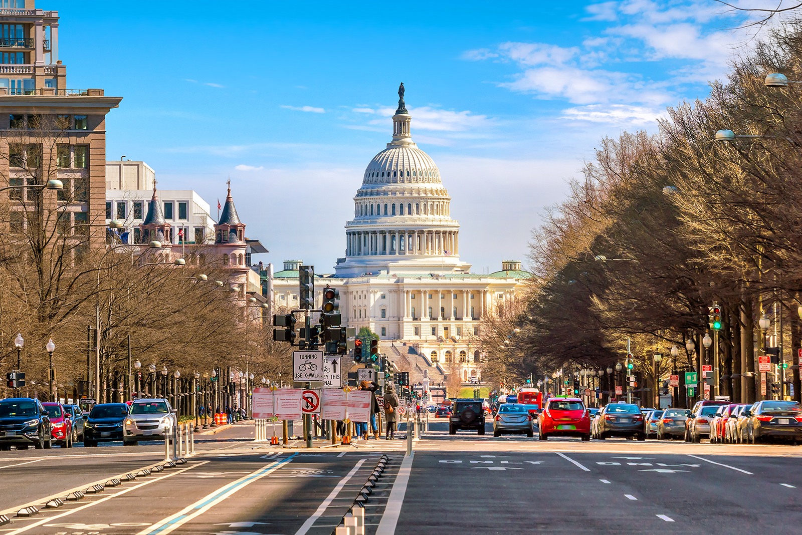 American Triangle - Niagara Falls, Toronto, Philadelphia, DC 5-Day Tour from NYC - English - USD