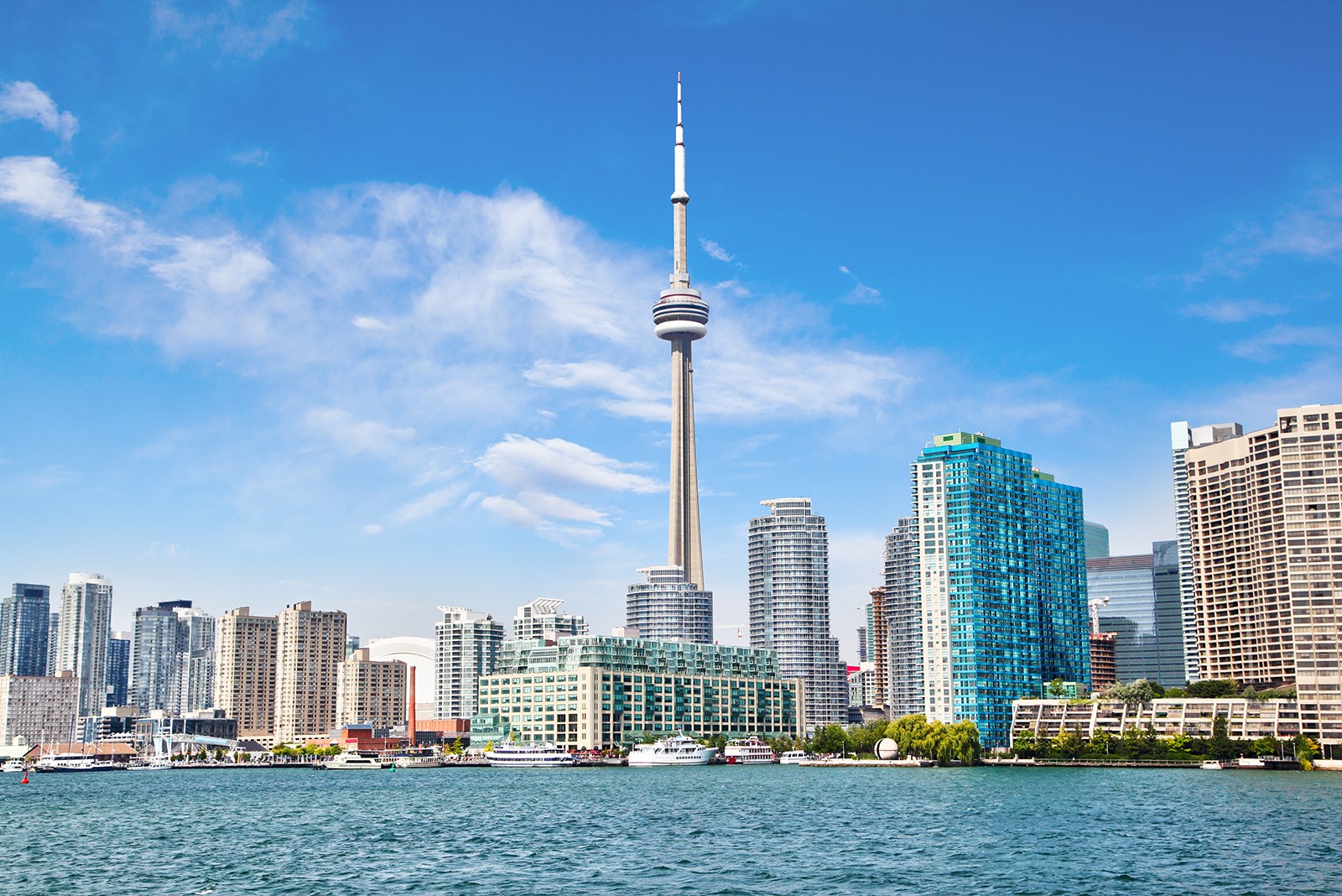 American Triangle - Niagara Falls, Toronto, Philadelphia, DC 5-Day Tour from NYC - English - USD