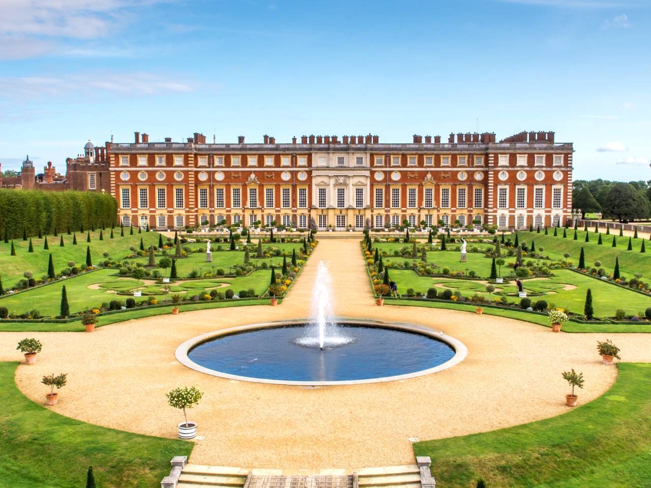 Hampton Court Palace